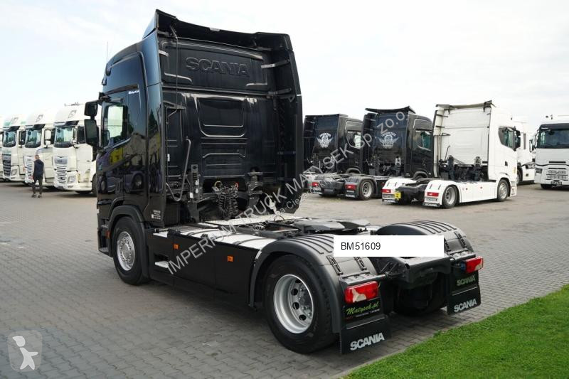 جرار MAN R 450