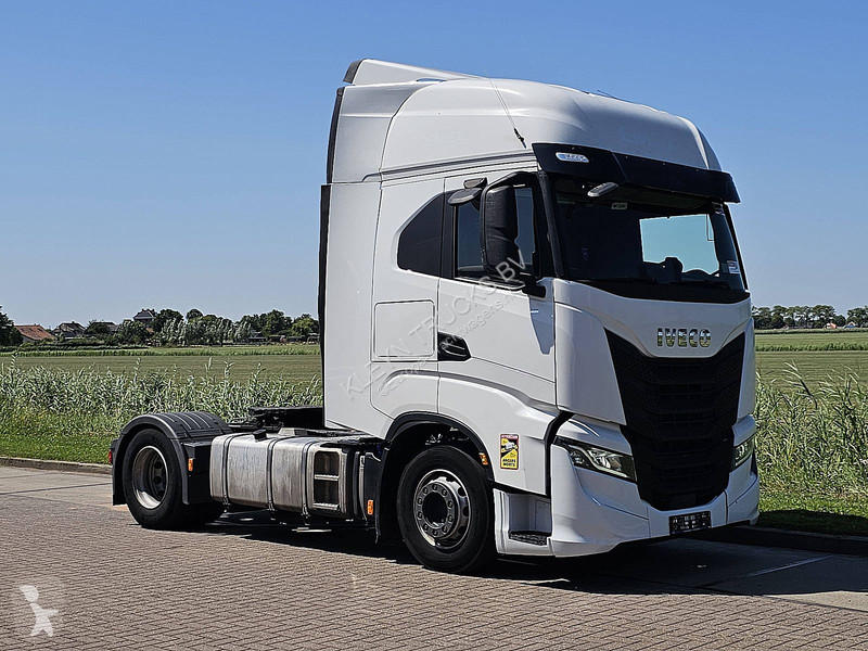 جرار Iveco AS440S49