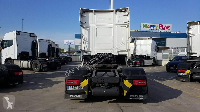 جرار DAF XG  FT 4X2