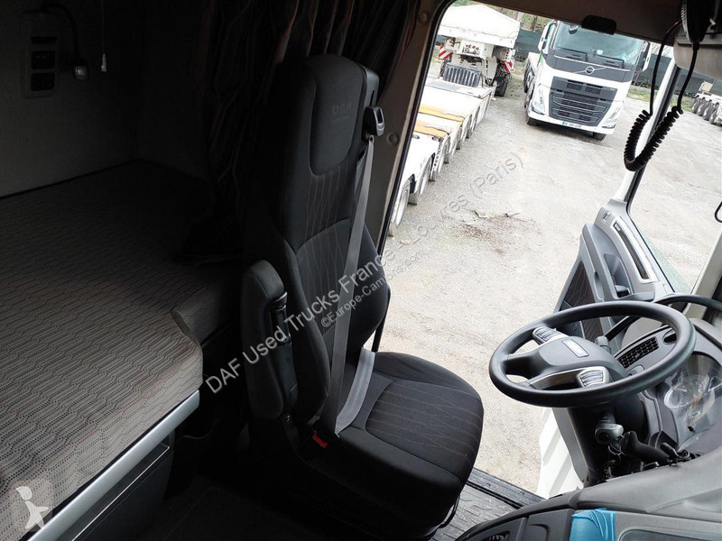 جرار DAF XF  FT 4X2
