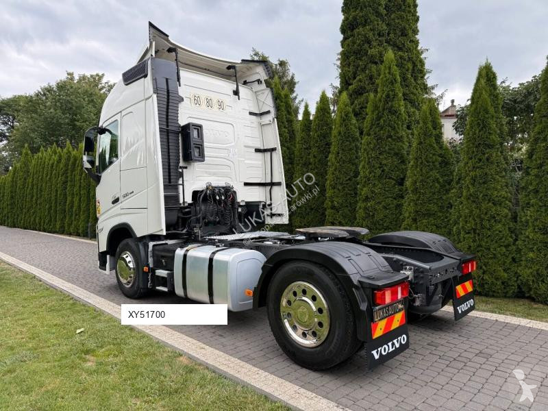 Влекач Volvo FH 500