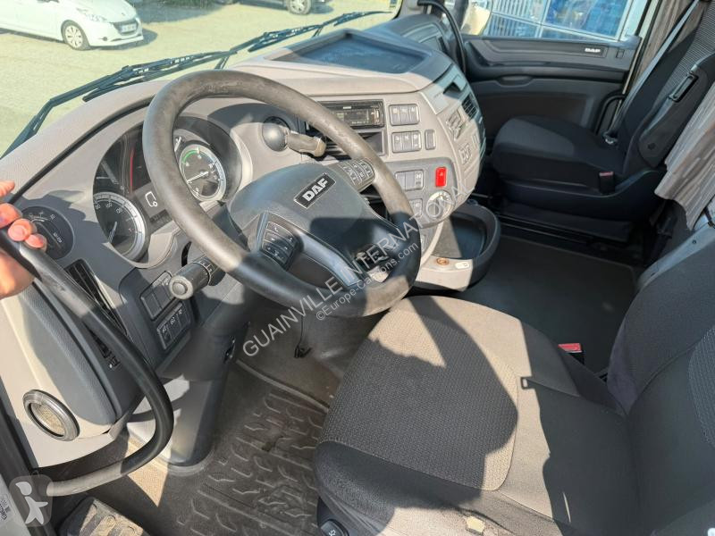 جرار DAF 460