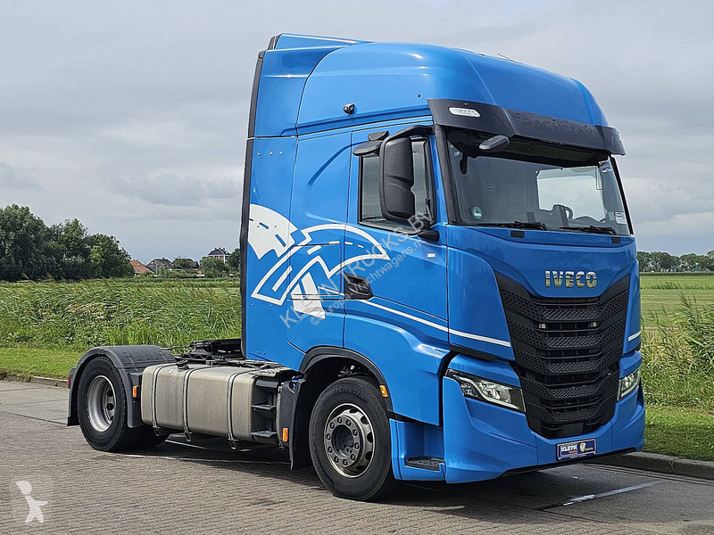 جرار Iveco AS440S49