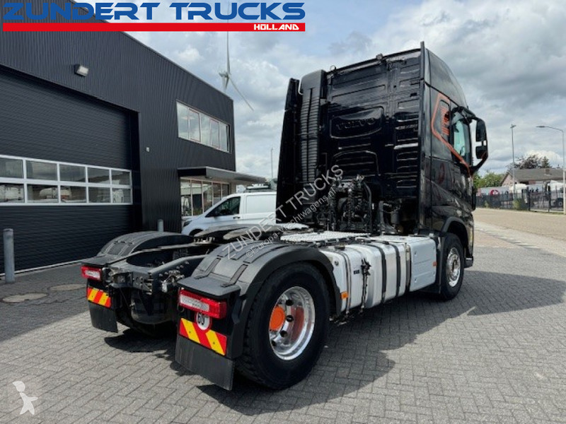 جرار Volvo 500 GLOBETROTTER, 2 TANKS, ALCOA