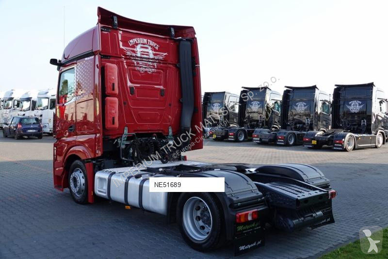 Влекач Mercedes ACTROS 1845