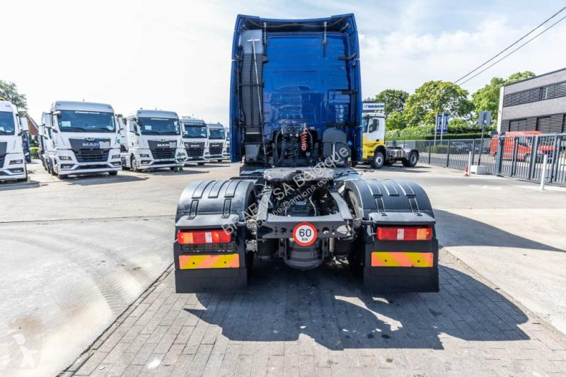 جرار Volvo 420