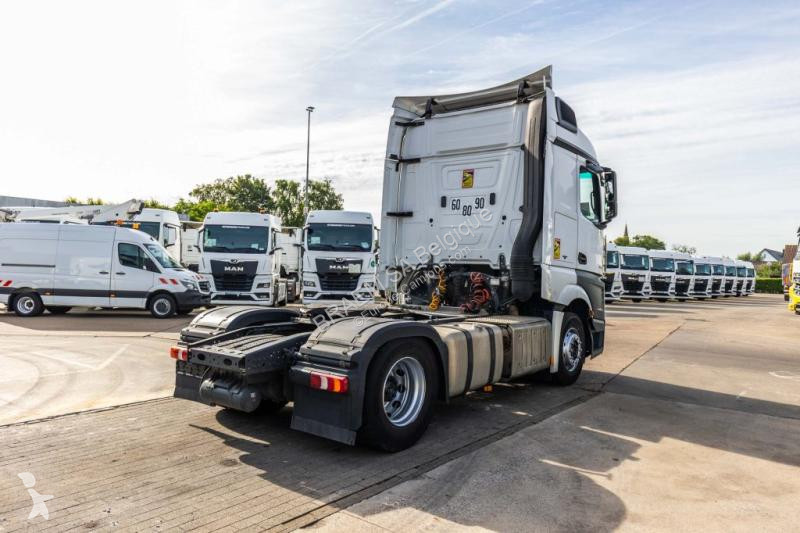 Tracteur Mercedes 1845 LS
