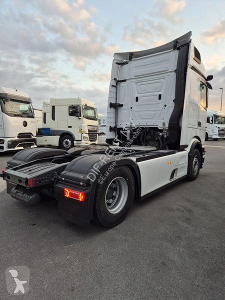 Trekker Mercedes 1845 LS
