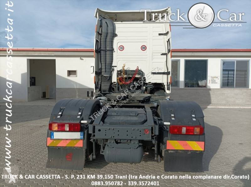 جرار Volvo