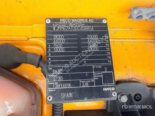 جرار Iveco AS440S46