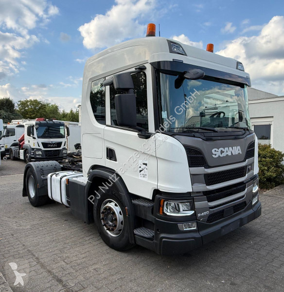 جرار Scania 450
