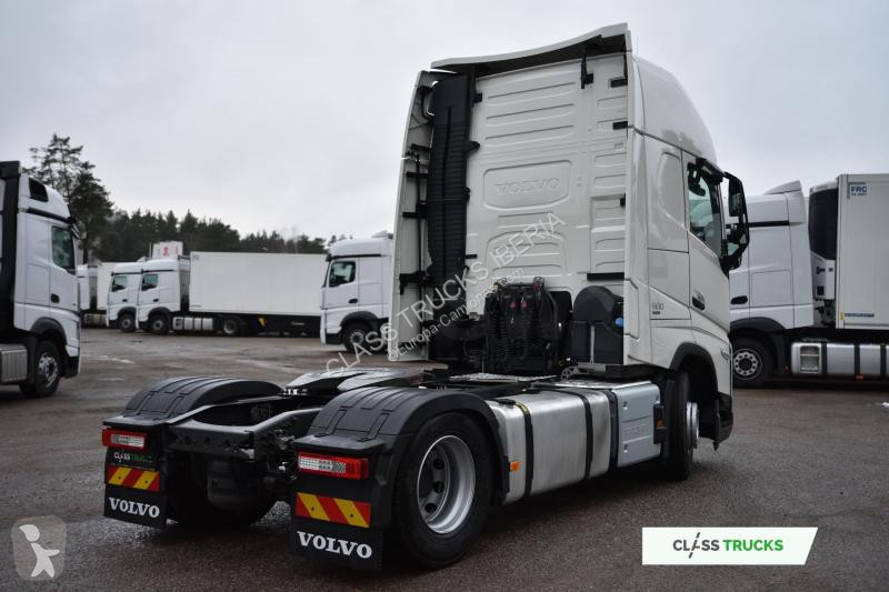 جرار Volvo 500 Globetrotter XL