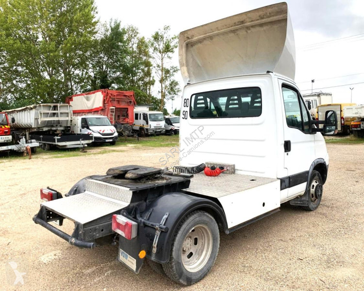 جرار Iveco  TRACTEUR ROUTIER PR SREM