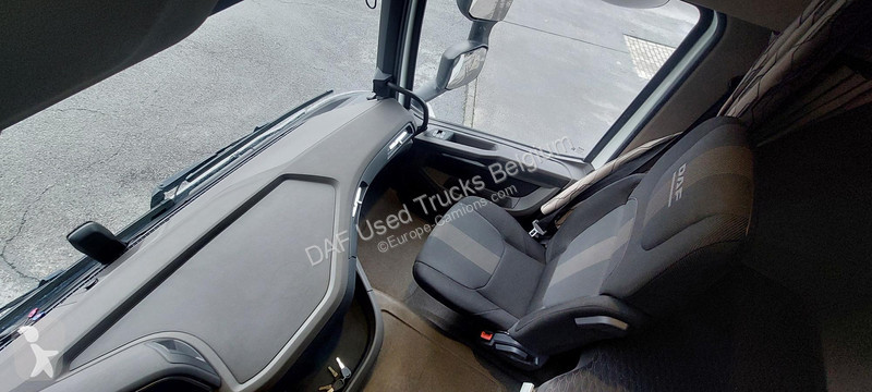 جرار DAF XFn  FT 4X2