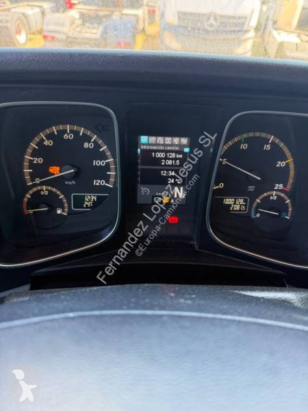 Тягач Mercedes