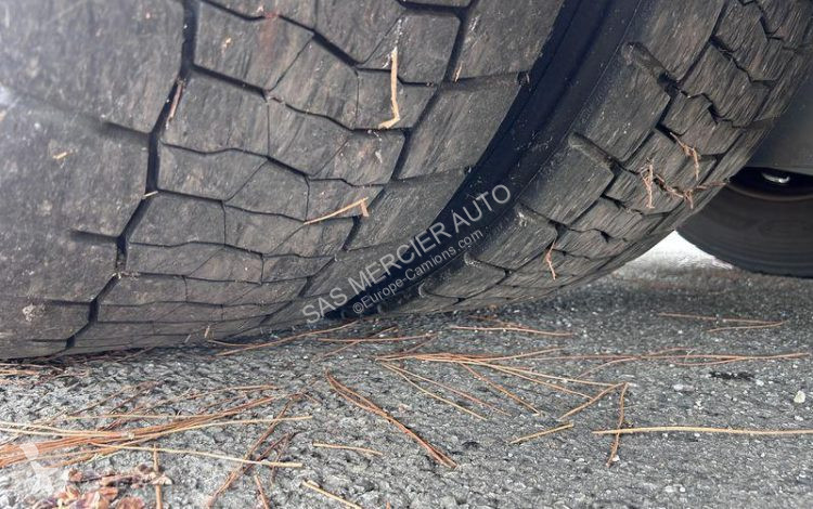 Cabeza tractora Mercedes