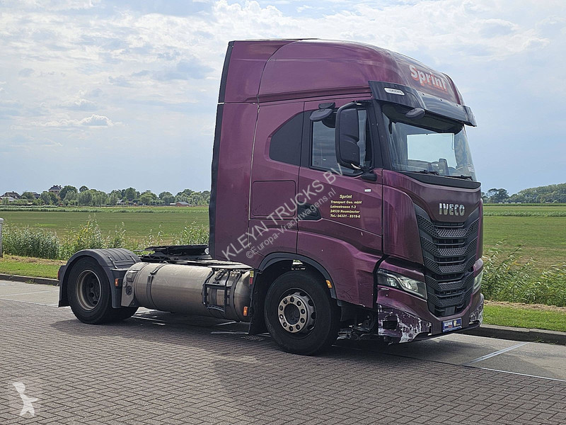 Iveco AS440S46 lng tractor unit