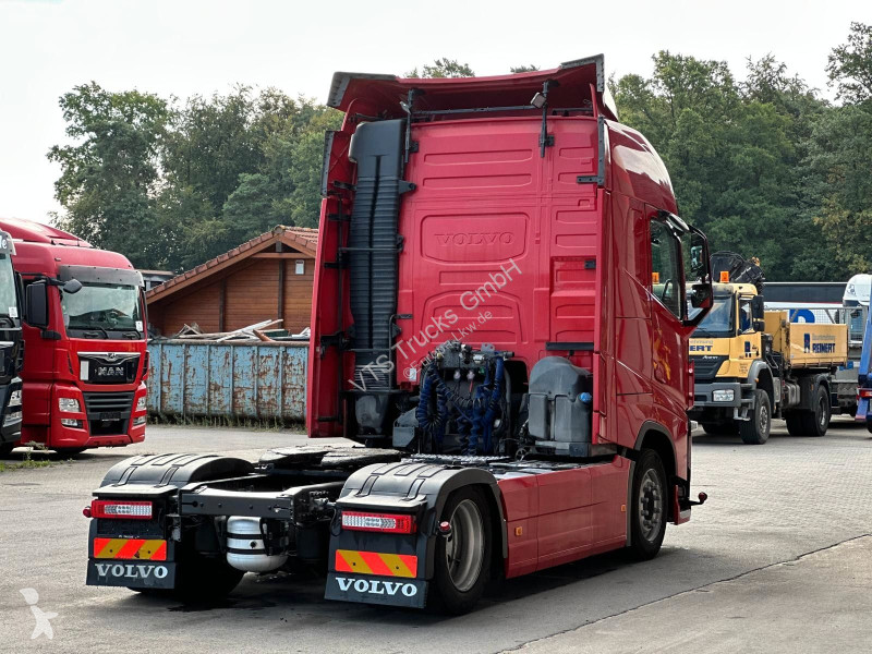 جرار Volvo 500 4x2 LL Hubsattel