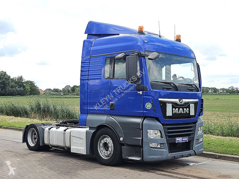 Cap tractor MAN 18.460