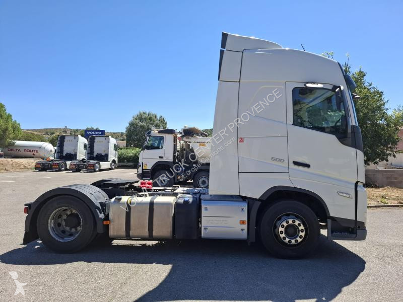 جرار Volvo 500