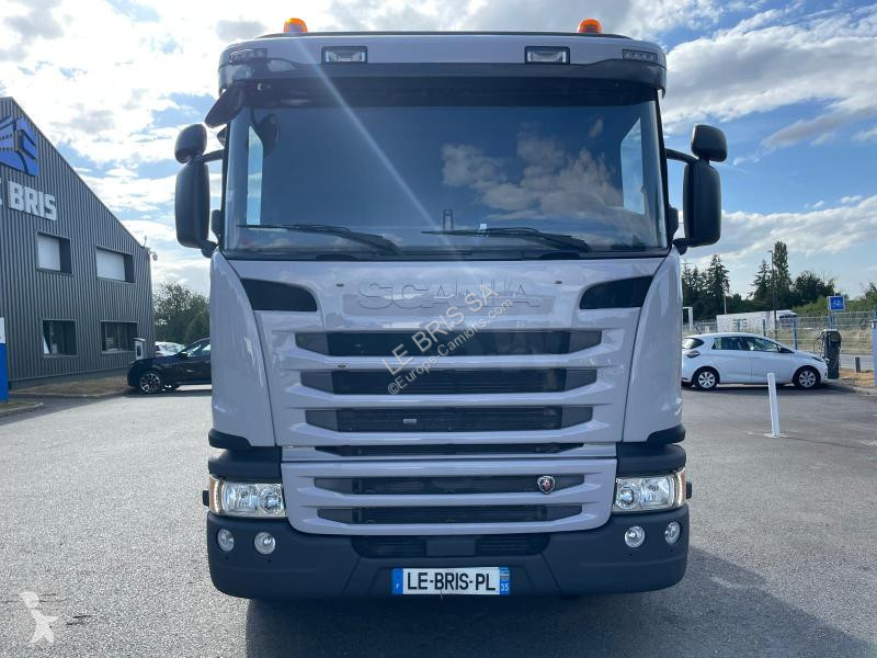 جرار Scania 490