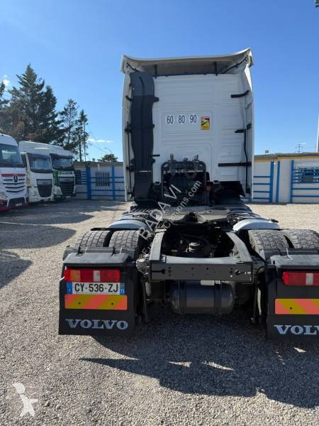 جرار Volvo