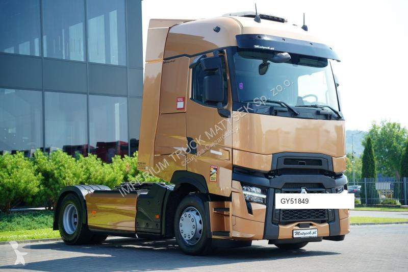 جرار Renault T 520