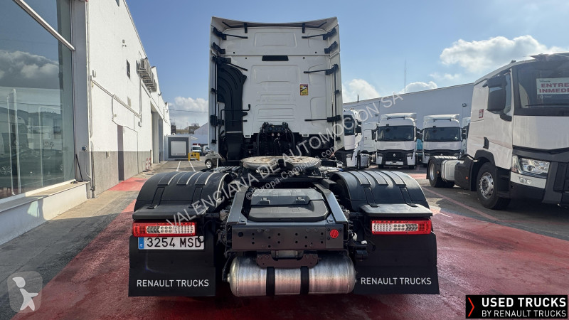 Cabeza tractora Renault