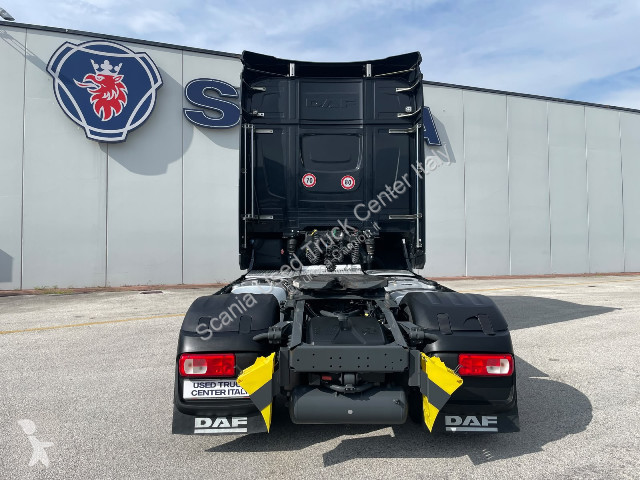 جرار DAF XG 480