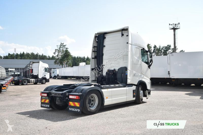 جرار Volvo 500 Globetrotter XL Retarder...