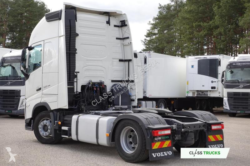 جرار Volvo 500 Globetrotter XL