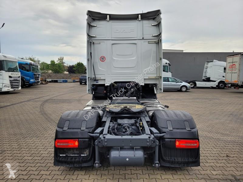 جرار DAF XG  FT LOW DECK 4X2