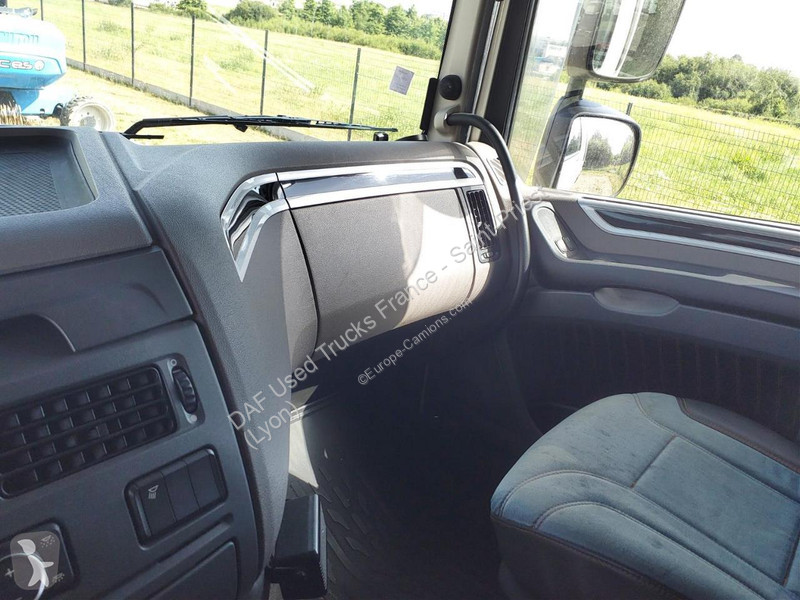 Tracteur DAF XF  FT 4X2