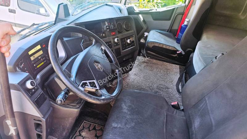 Тягач Renault