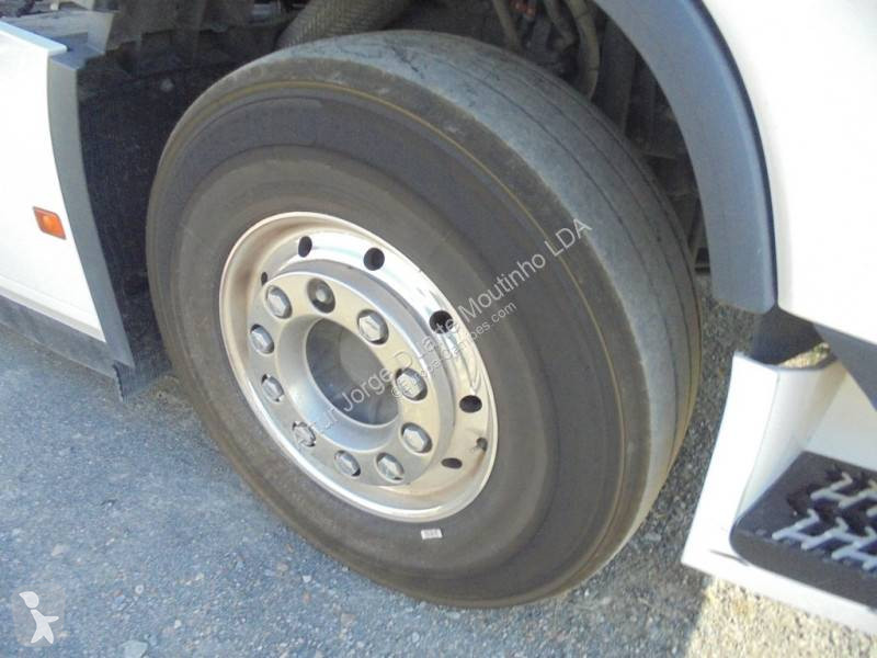 جرار Volvo