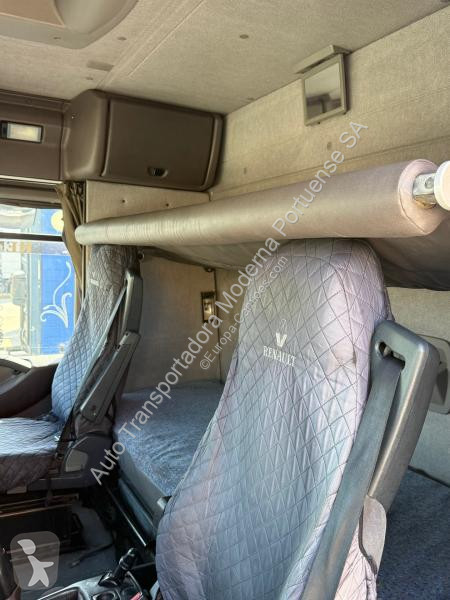 جرار Renault 460 DXI
