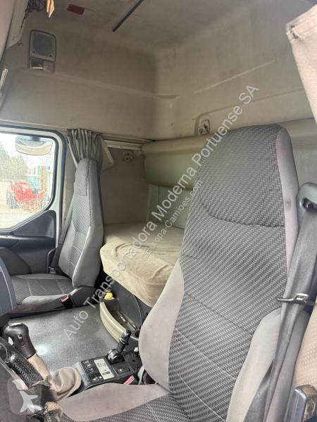 جرار Renault 450 DXI