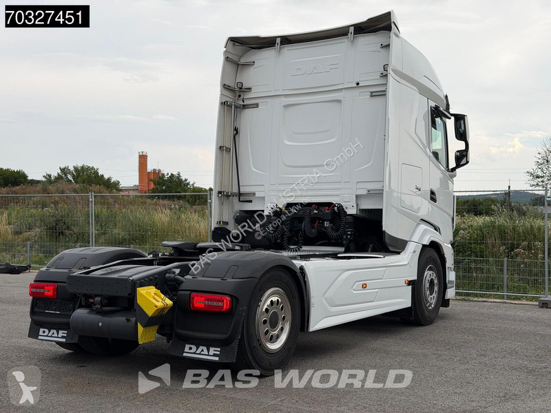 جرار DAF XG  4X2 TUV 03-2027 Retarder 2x Tanks...