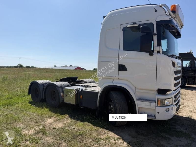 Влекач Scania R560