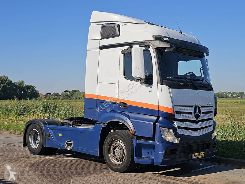 جرار Mercedes ACTROS 1832
