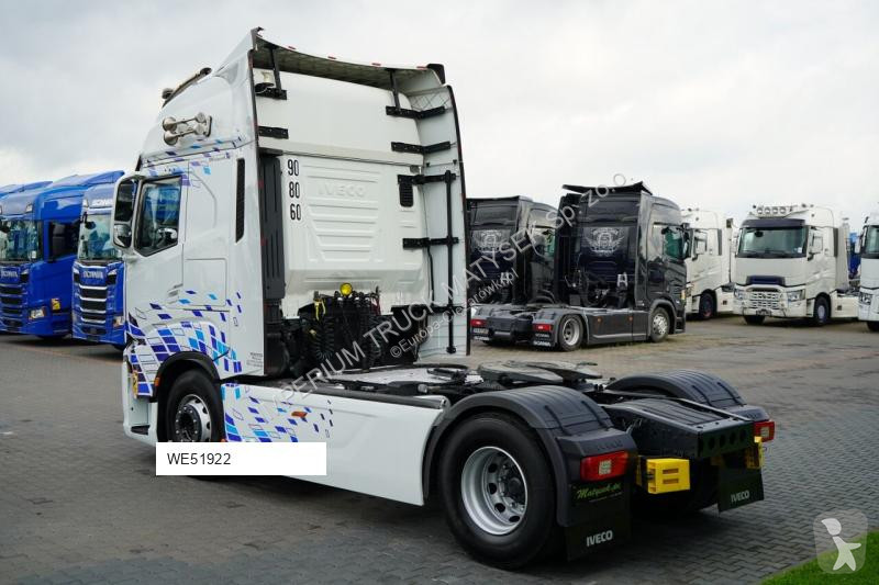 Влекач Iveco S 530