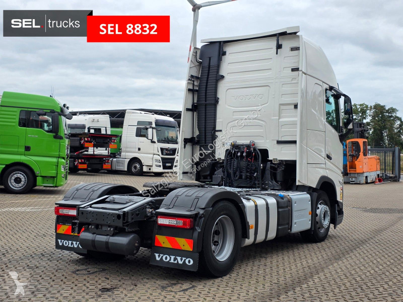 جرار Volvo 500 | 6E | Teilledersitze |...