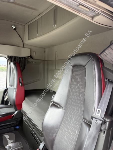 جرار Volvo 500