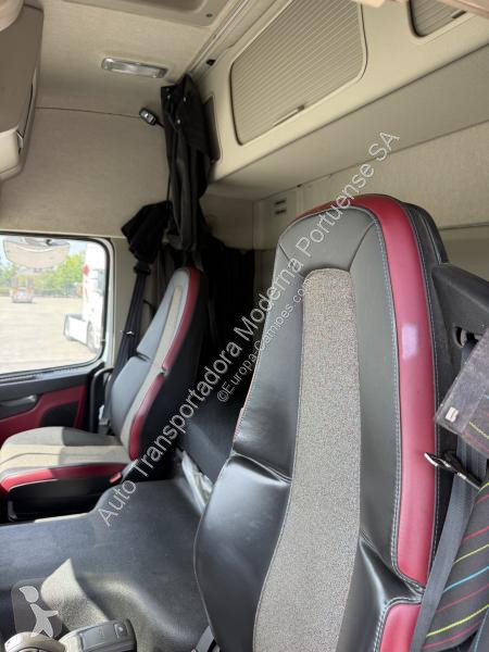 جرار Volvo 500