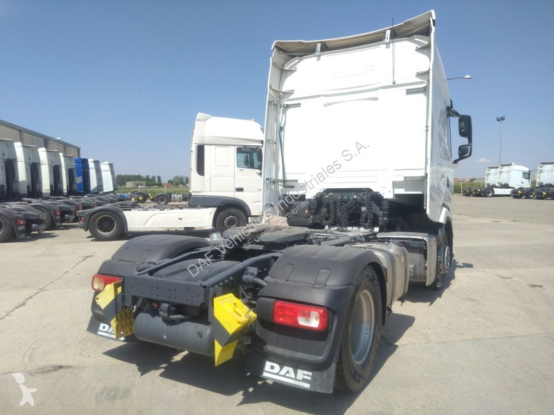 جرار DAF XG  FT 4X2