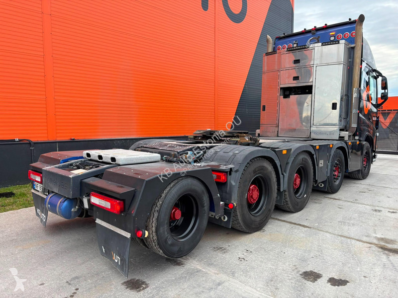جرار Volvo 750 10x4 GCW 185 ton / GLOBE XL /...