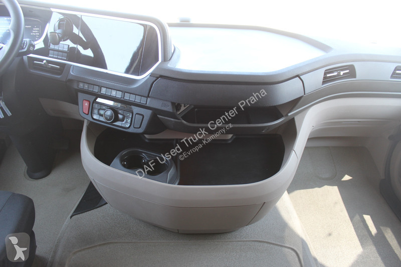 جرار DAF XG  FT 4X2