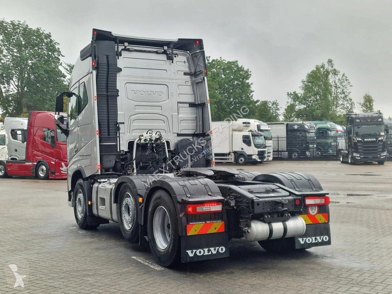 Tahač Volvo 13460 Globetrotter 6x2/4 - Full air...