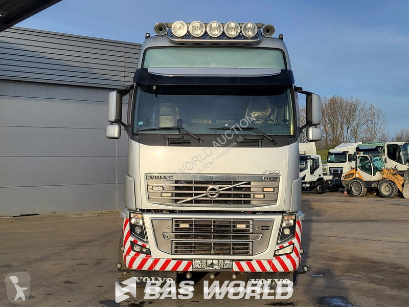Tractor Volvo 750