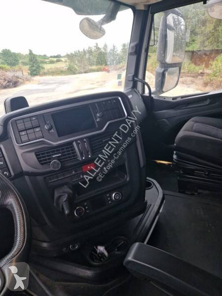 Cabeza tractora Iveco